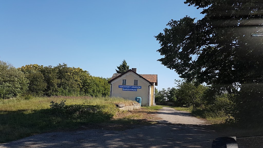 Železničná stanica Tekovský Hrádok ŽELEZNIČNÁ STANICA