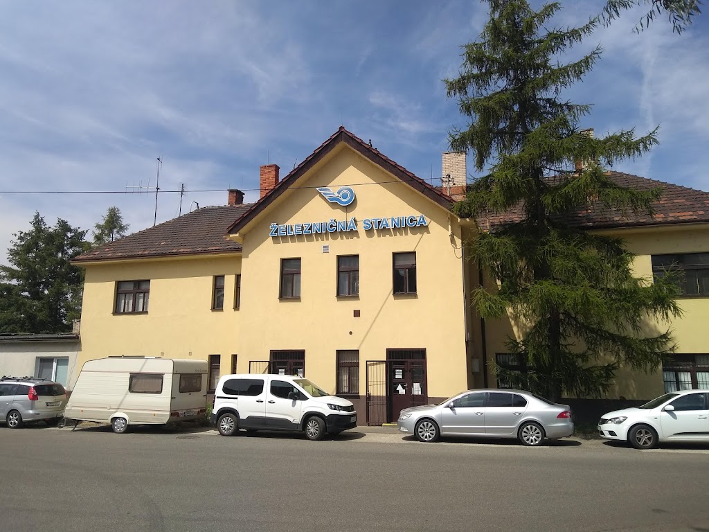 Železničná stanica Zlaté Moravce ŽELEZNIČNÁ STANICA