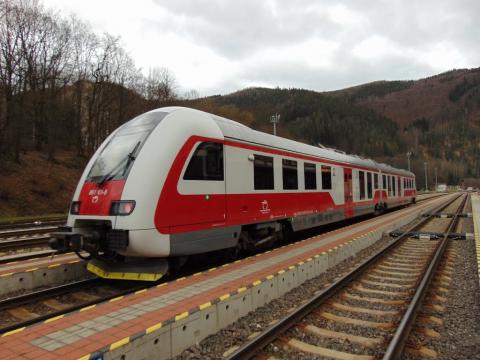 Fotografie Podbrezová Train Station