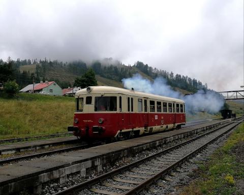Fotografie Mlynky Train Station