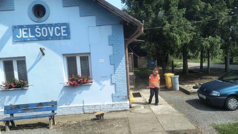 Fotografie Jelšovce Train Station