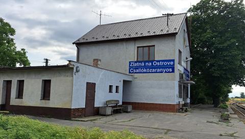 Fotografie Železničná stanica Zlatná na Ostrove