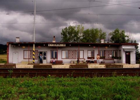 Fotografie Vydrník Train station