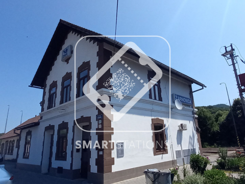 Fotografie Zarnovica Train station