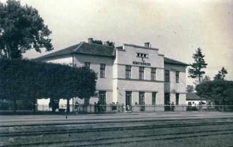 Fotografie Sládkovičovo Train Station