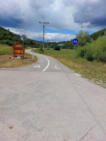 Fotografie Horne Srnie Train Station