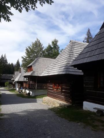 Fotografie Oravský Podzámok zast. Train Station