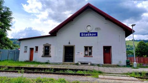 Fotografie Staskov Main Train Station