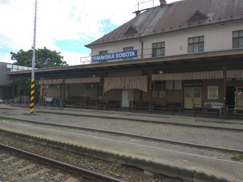 Fotografie Rimavská Sobota Train Station