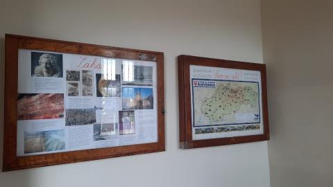 Fotografie Šelpice Train Station