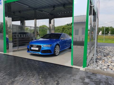 Fotografie Rakovo Príbovce Train Station