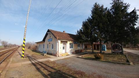 Fotografie Jelšovce Train Station