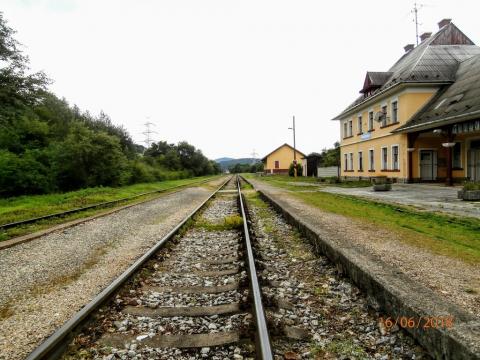 Fotografie Vaďovce Train Station
