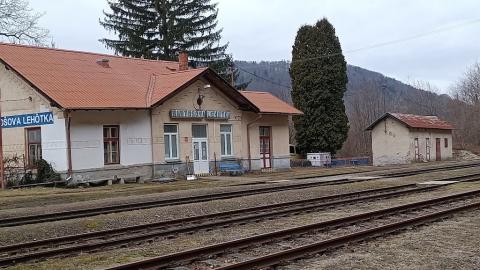 Fotografie Bartošova Lehôtka Train Station