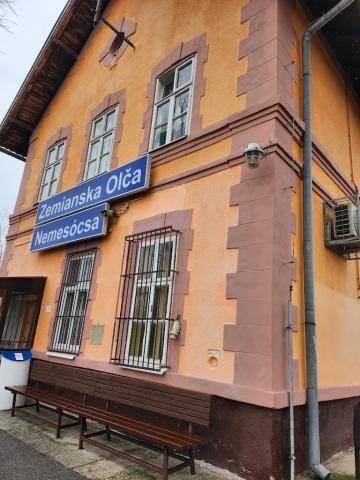 Fotografie Zemianska Olča Train station
