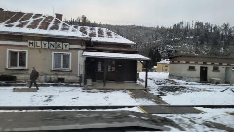 Fotografie Mlynky Train Station