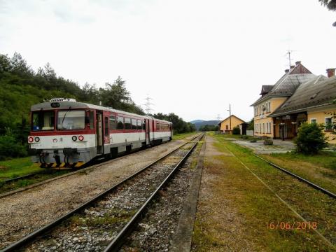 Fotografie Vaďovce Train Station