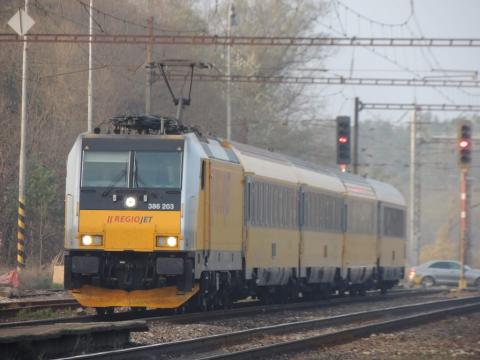 Fotografie Velke Levare Train Station