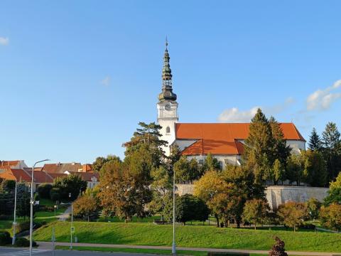 Fotografie Nove Mesto Nad Vahom Train Station