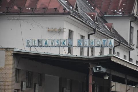 Fotografie Rimavská Sobota Train Station