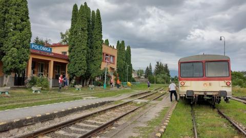 Fotografie Polomka Train Station