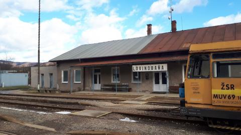 Fotografie Lovinobaňa Train Station