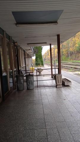 Fotografie Malá Lodina Train Station