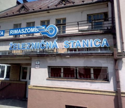 Fotografie Rimavská Sobota Train Station