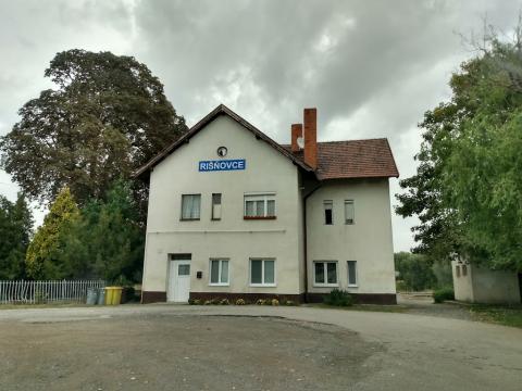 Fotografie Risnovce Train Station