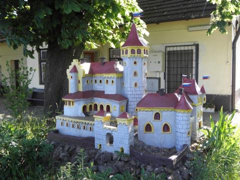 Fotografie Bánov Train Station